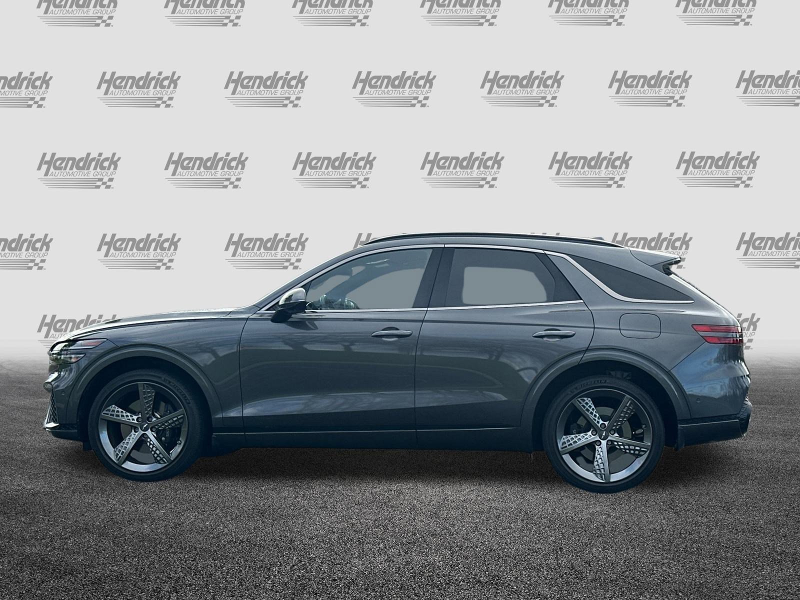 Used 2023 Genesis GV70 2.5T w/ Sport Prestige Package image 8