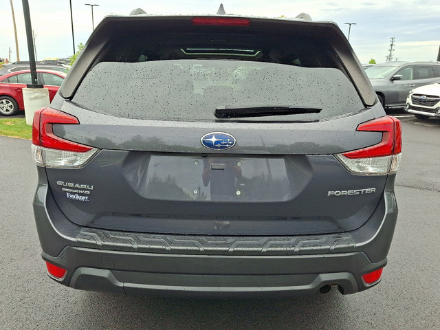 Used 2020 Subaru Forester Premium AWD/4WD image 6