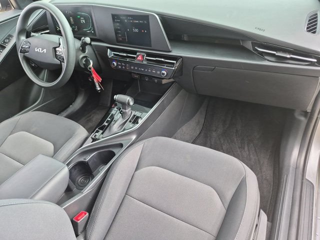 Used 2025 Kia Niro LX FWD image 31