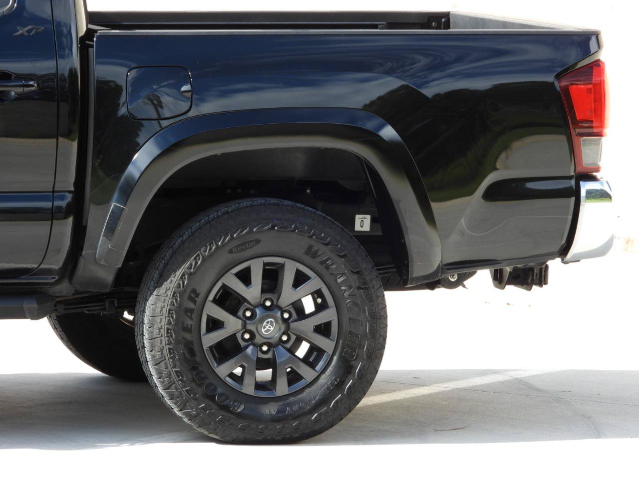 Used 2022 Toyota Tacoma SR5 RWD image 33