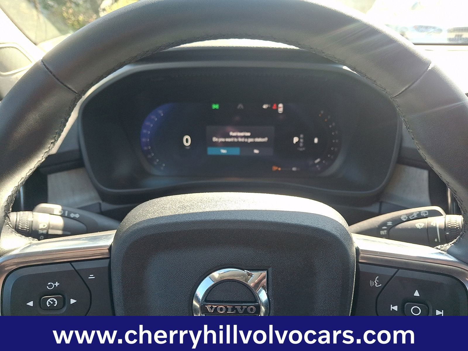 Certified 2023 Volvo XC40 B5 Plus w/ Driver Assist Package image 20