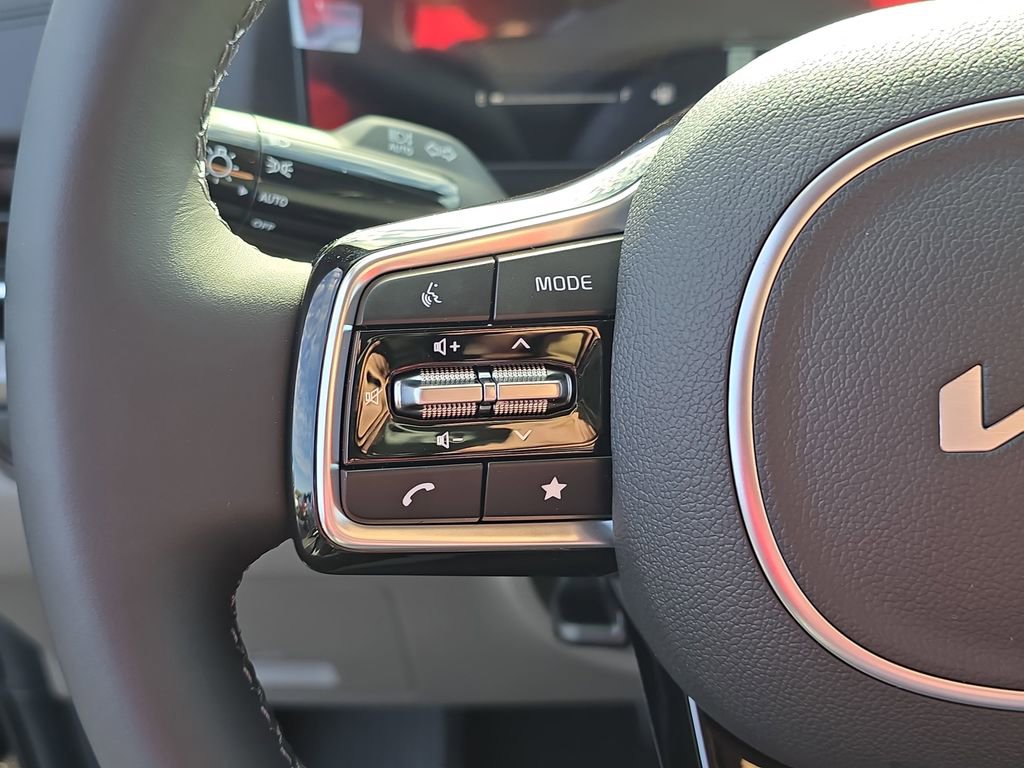 New 2026 Kia Carnival FWD image 29