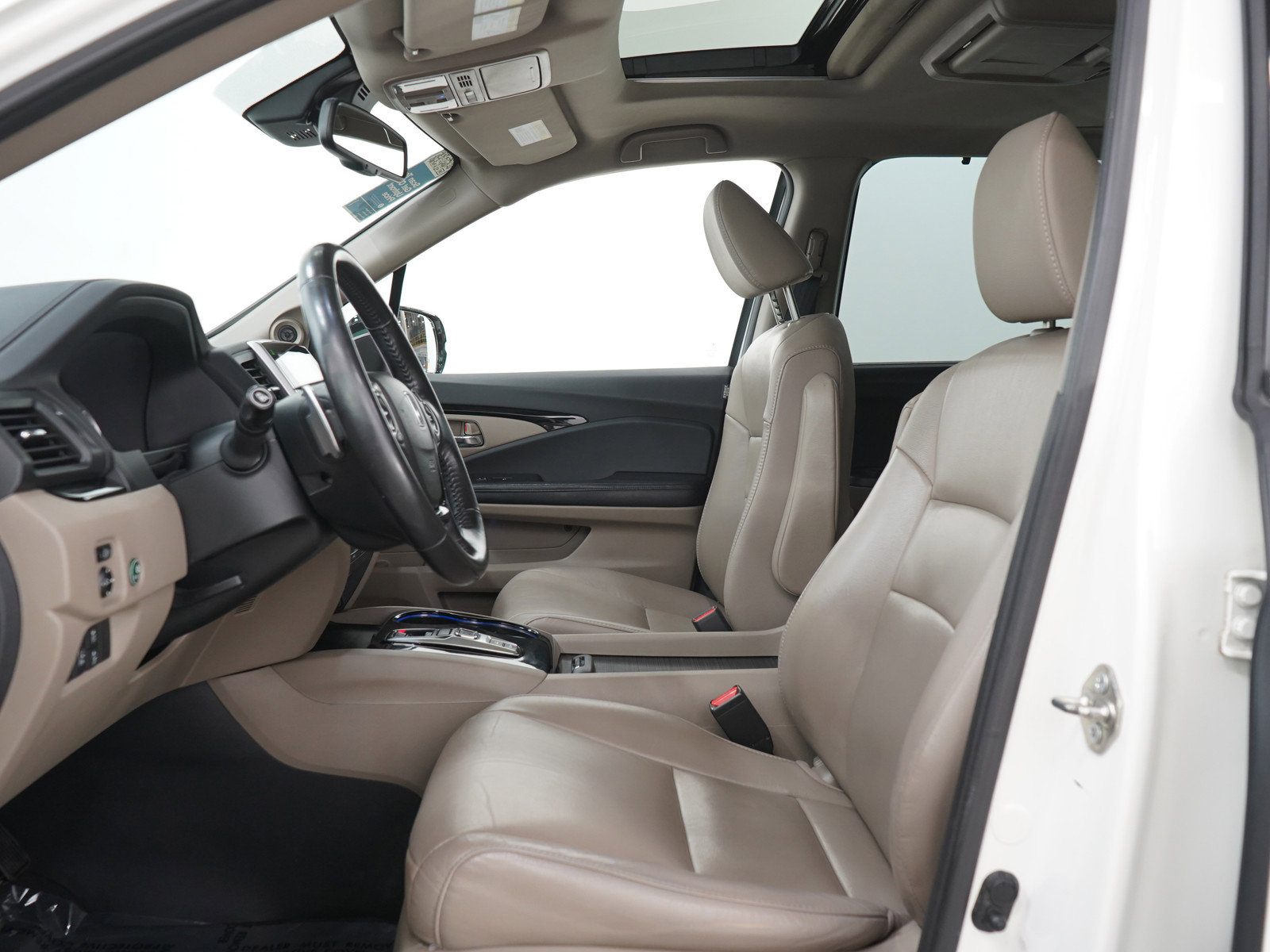 Used 2016 Honda Pilot Touring image 27