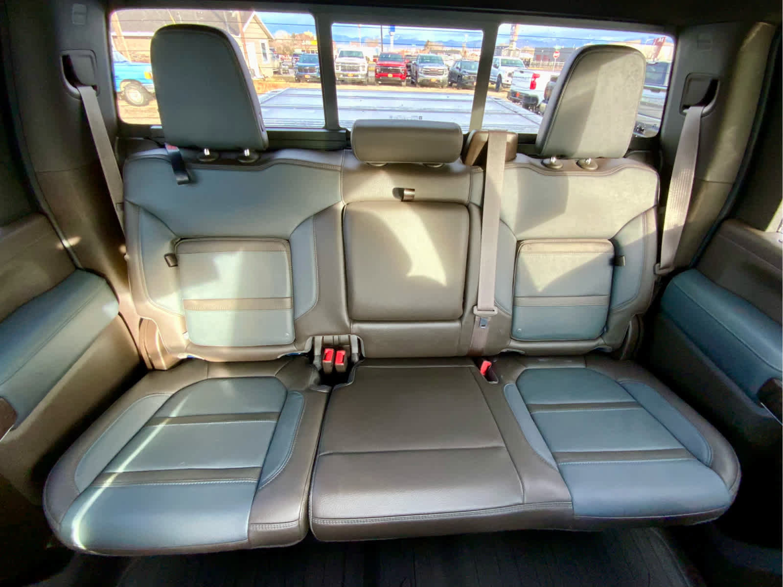 Used 2023 GMC Sierra 3500 Denali w/ Denali Ultimate Package image 30