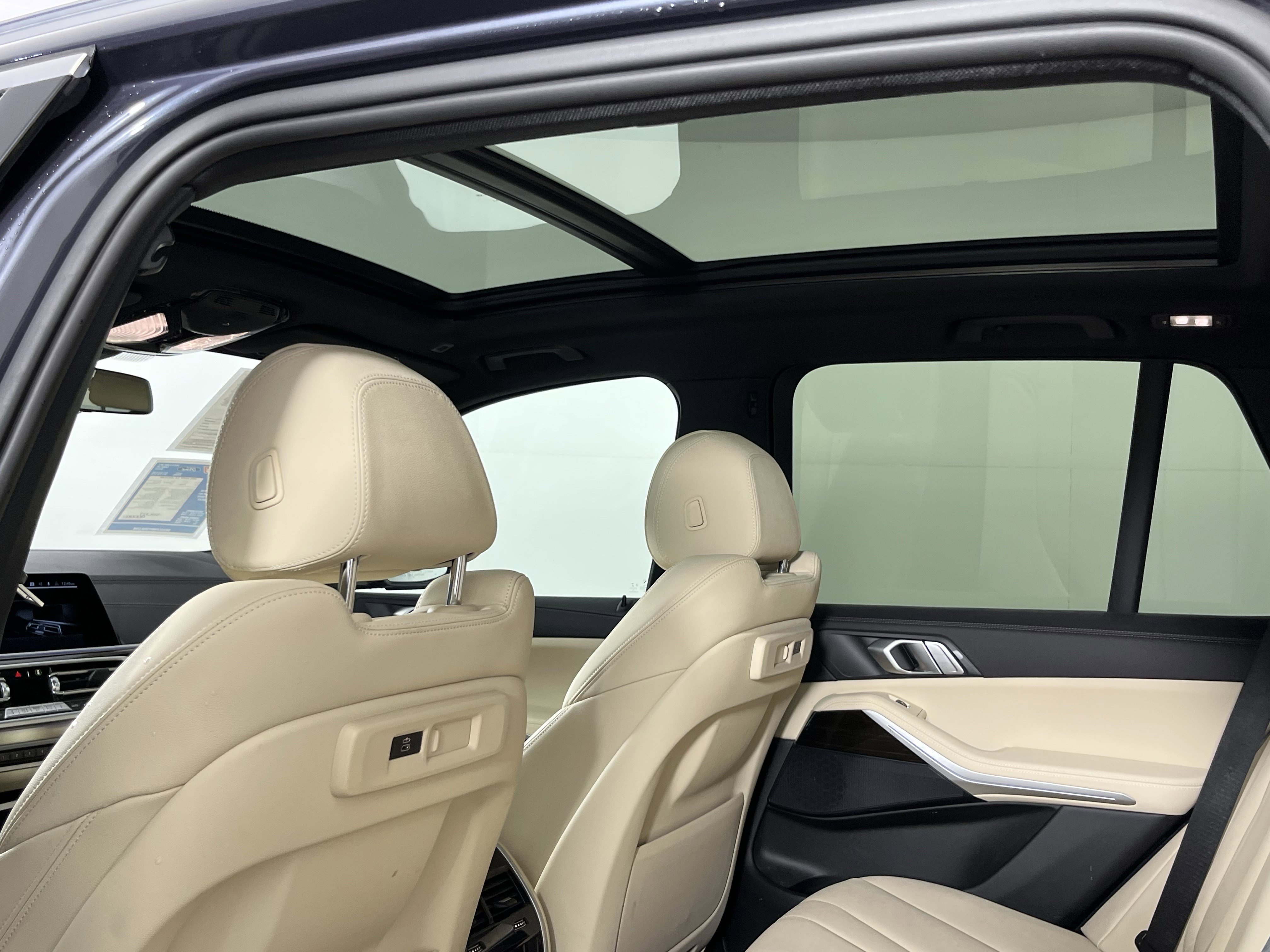 Used 2021 BMW X5 xDrive40i w/ Premium Package 2 image 16