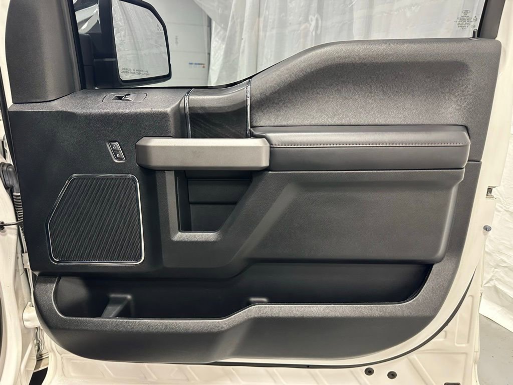 Used 2018 Ford F150 Platinum w/ Equipment Group 701A Luxury image 54