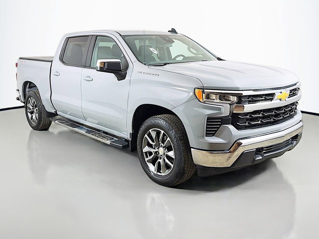 Used 2024 Chevrolet Silverado 1500 LT AWD/4WD image 2