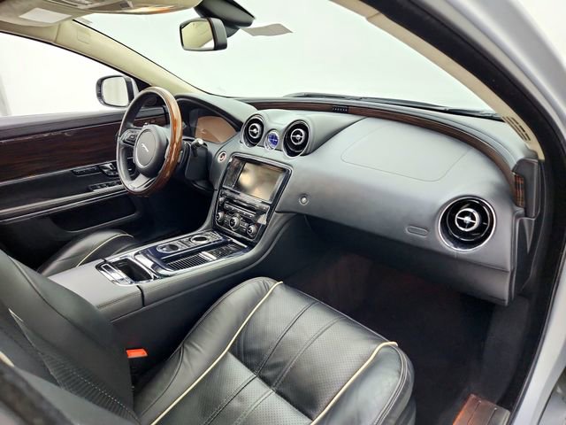 Used 2012 Jaguar XJ L image 13