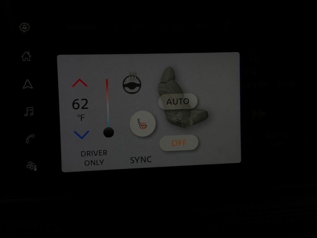 Used 2025 Nissan Ariya FWD image 20
