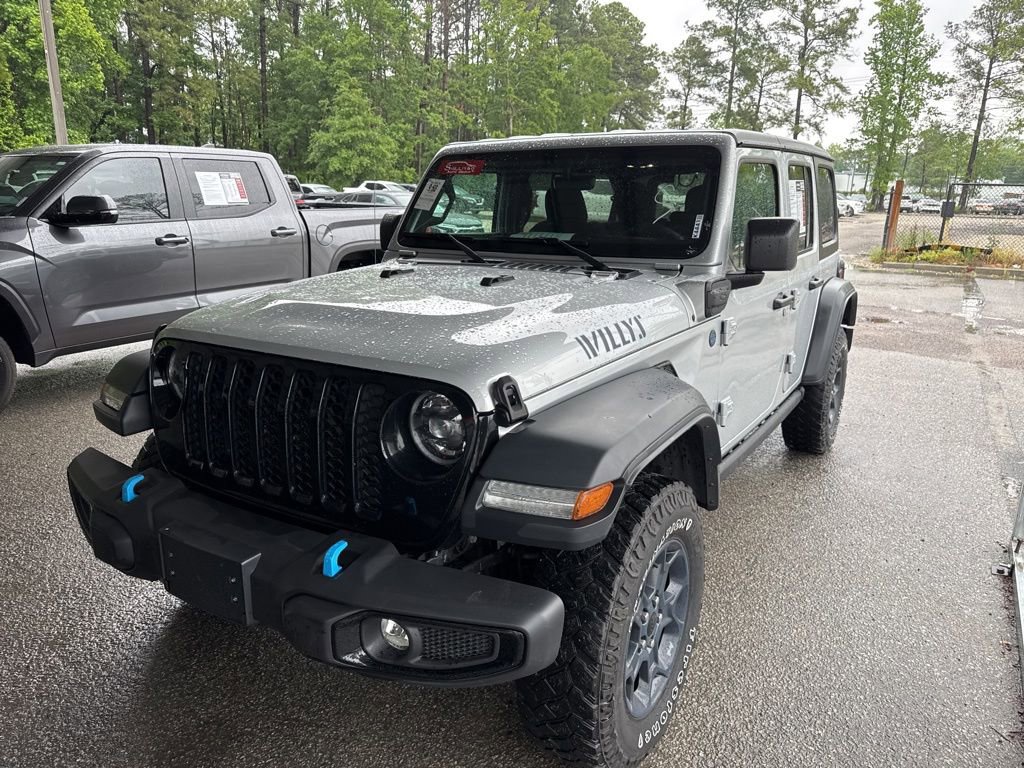 Used 2023 Jeep Wrangler Unlimited w/ Cold Weather Group AWD/4WD image 1