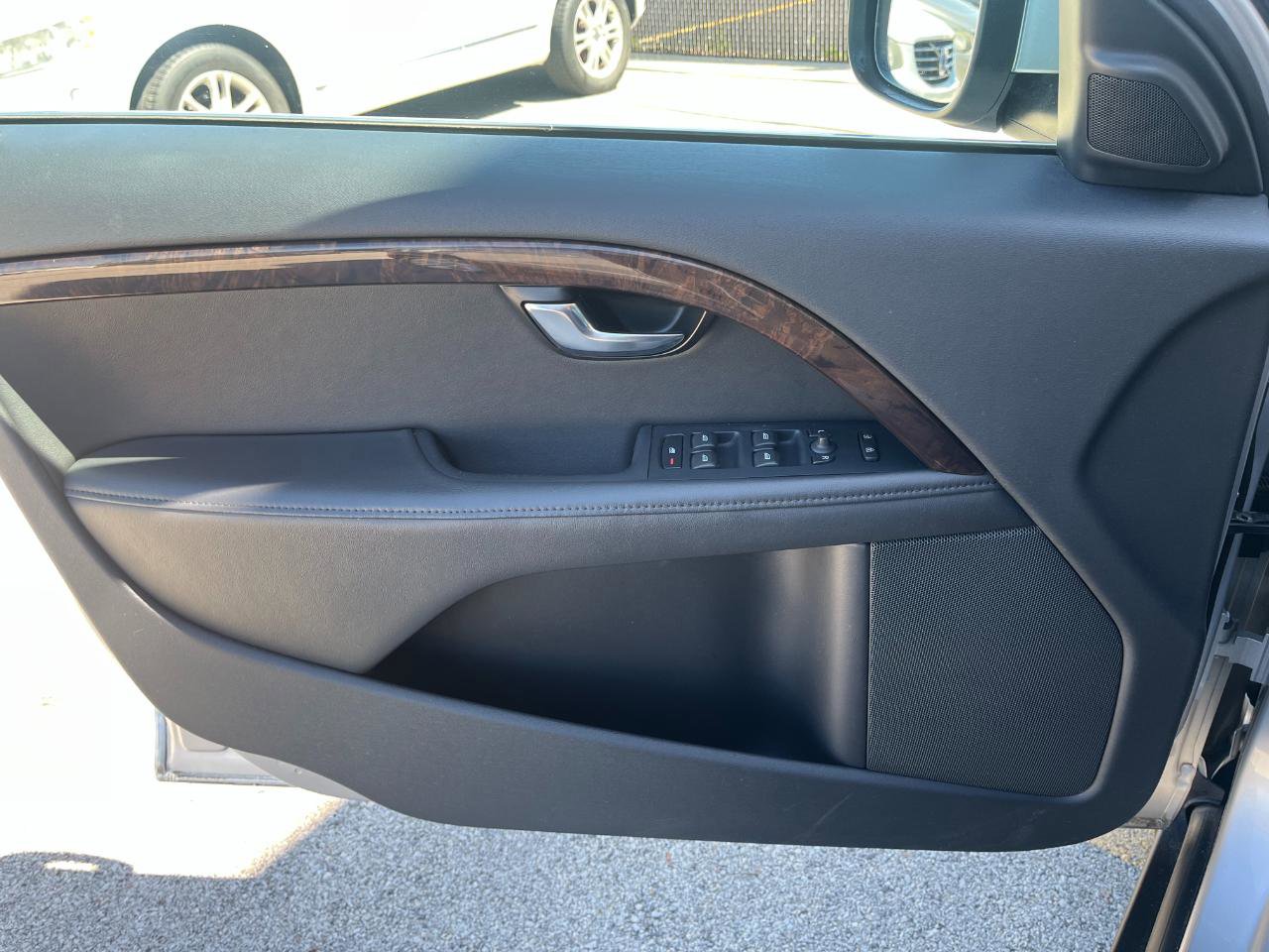 Used 2016 Volvo XC70 T5 Premier w/ Proximity Package AWD/4WD image 22