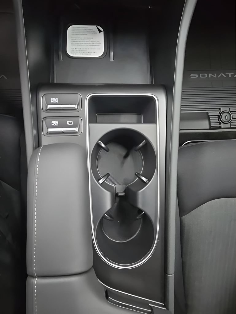 New 2026 Hyundai Sonata SEL FWD image 27