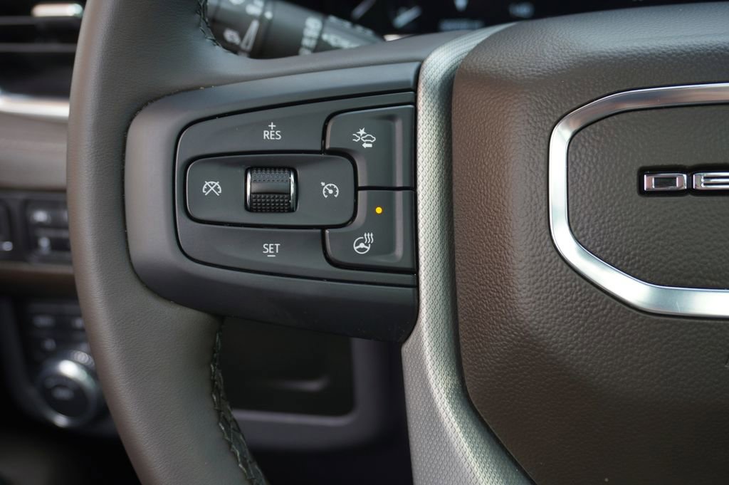 Used 2023 GMC Yukon Denali image 18