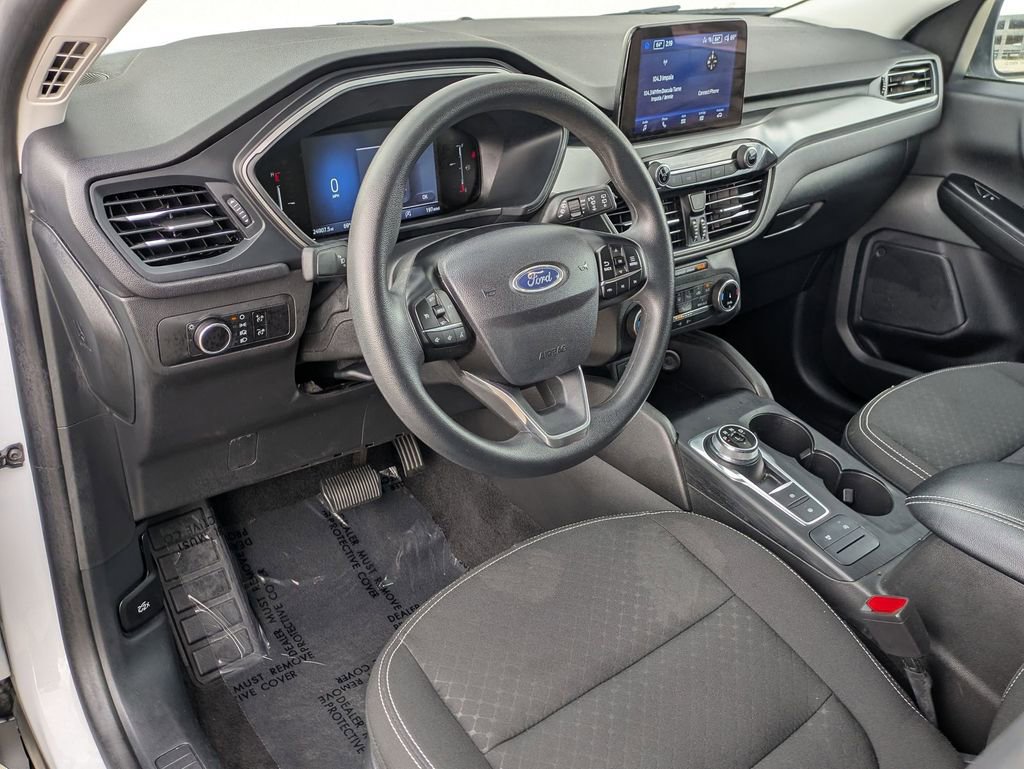 Used 2025 Ford Escape Active AWD/4WD image 14