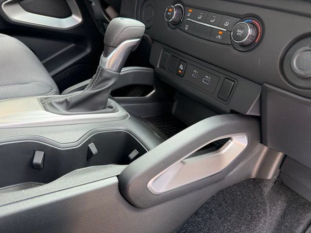 Certified 2025 Nissan Frontier SV RWD image 26