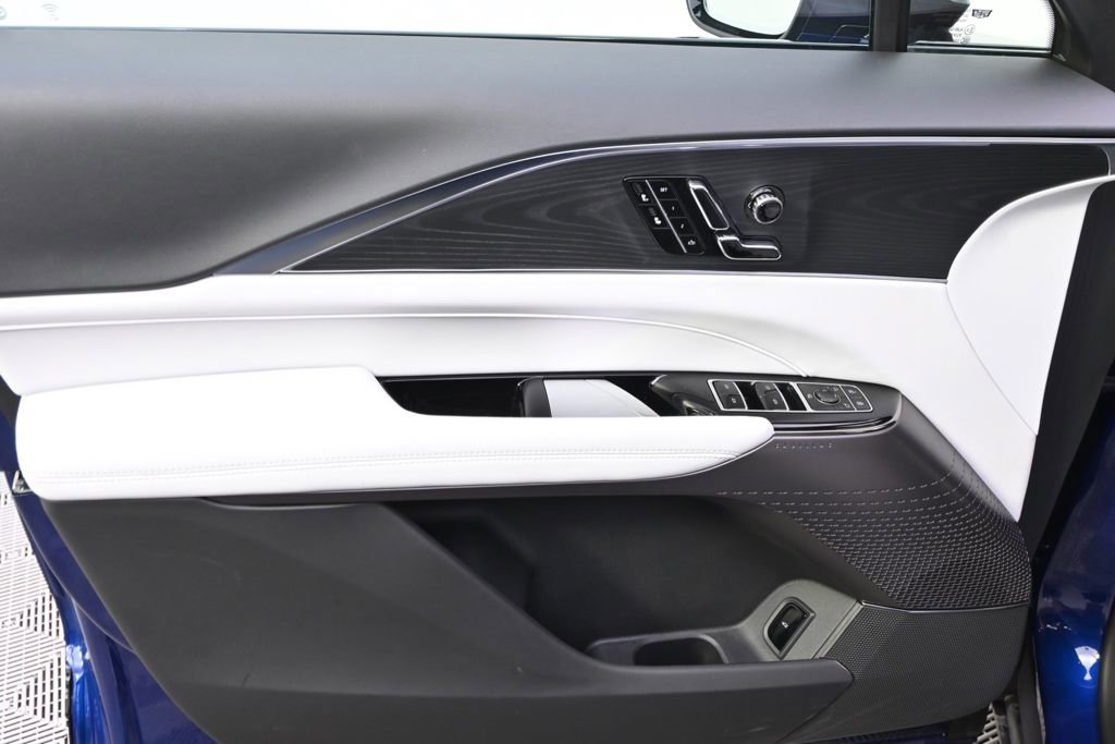 New 2025 Cadillac Lyriq Sport image 22