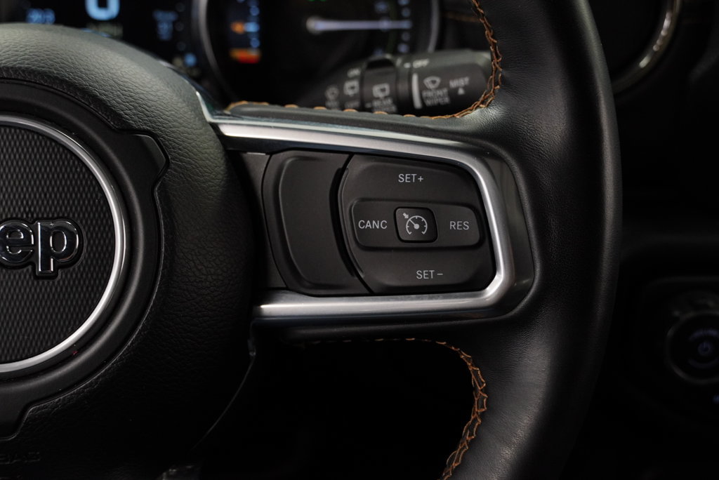 Used 2023 Jeep Wrangler Unlimited Sahara AWD/4WD image 39