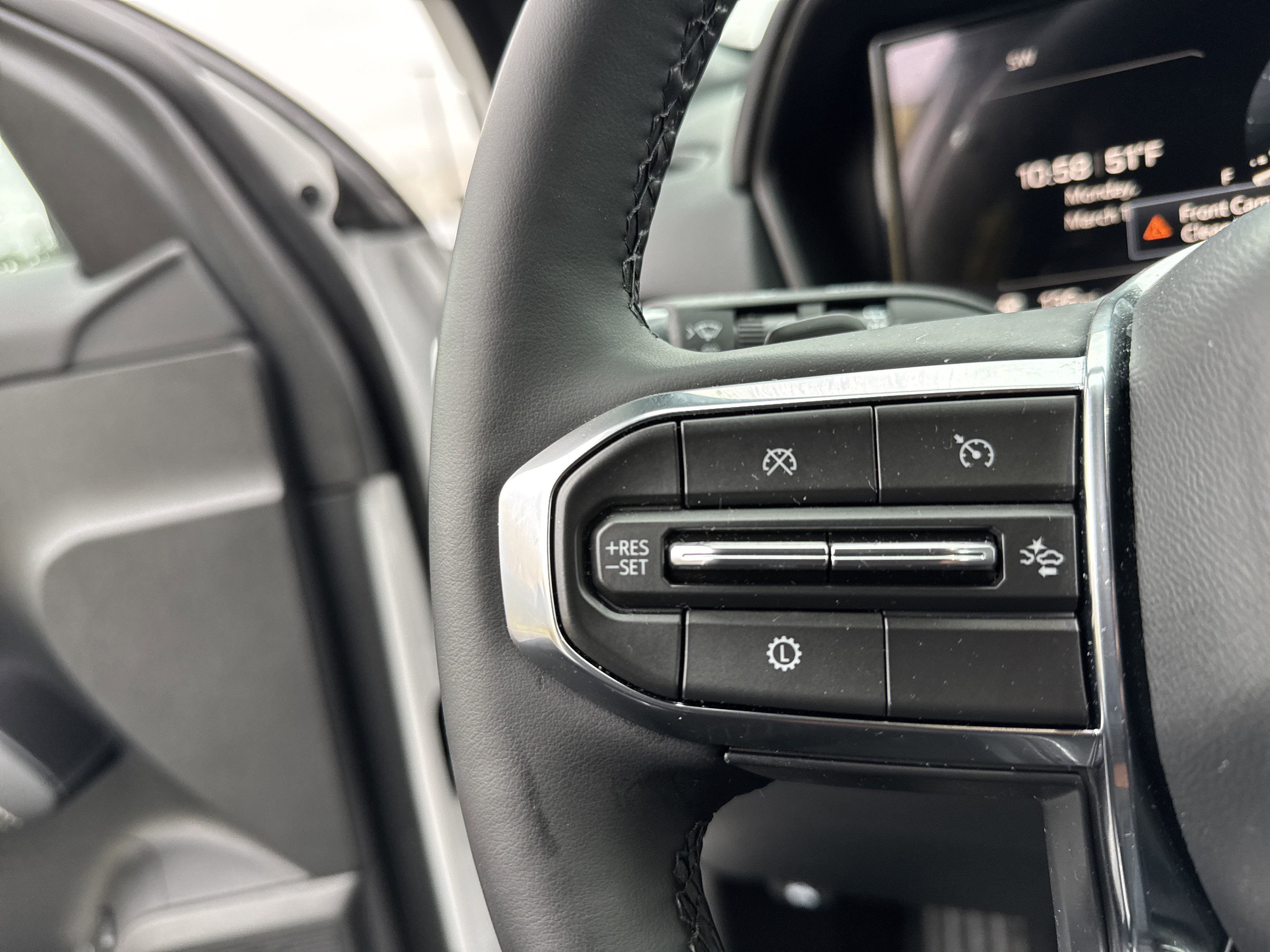 Used 2026 GMC Terrain Elevation w/ Elevation Premium Package image 17