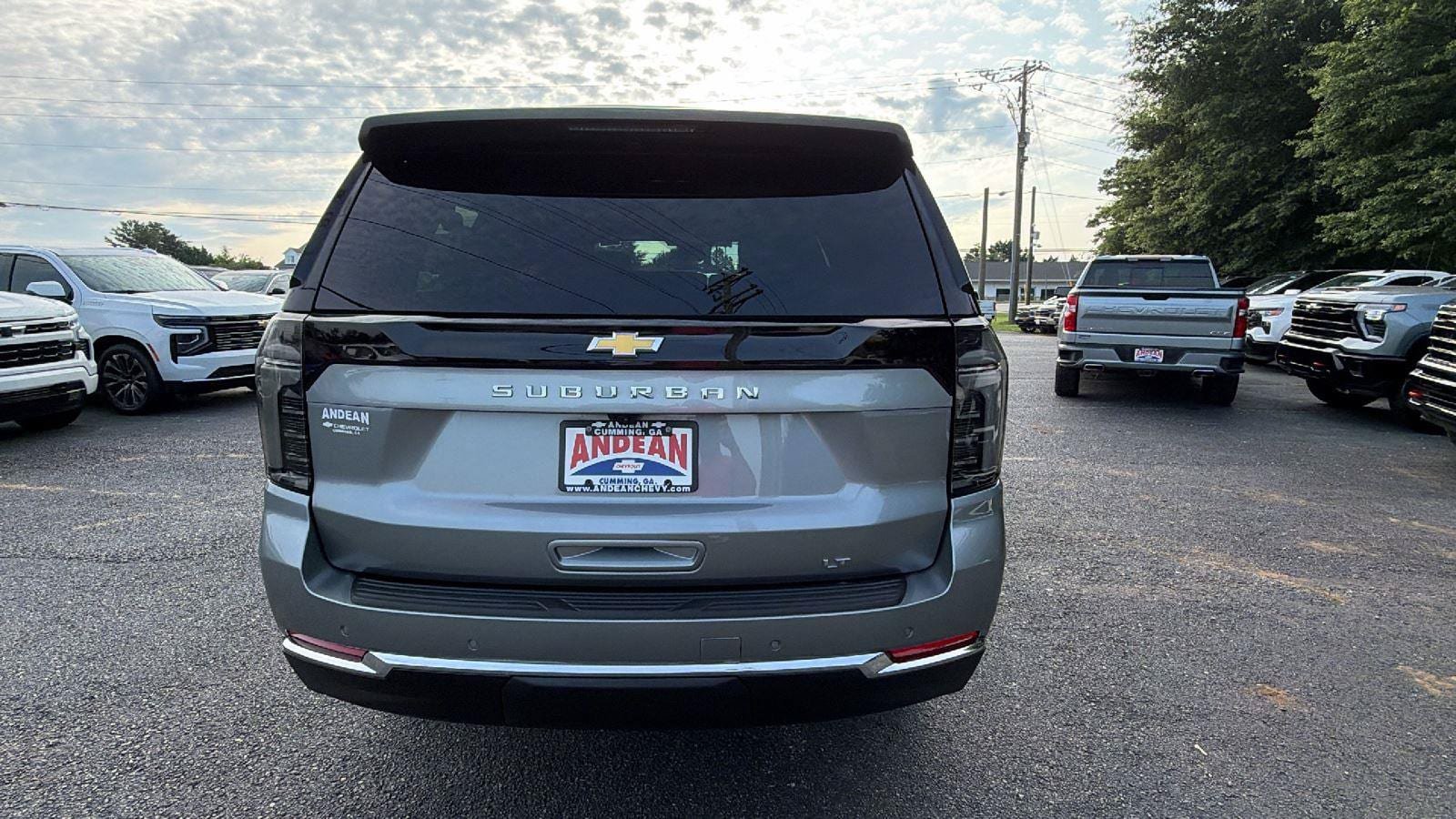 New 2026 Chevrolet Suburban LT w/ Comfort Package AWD/4WD image 9