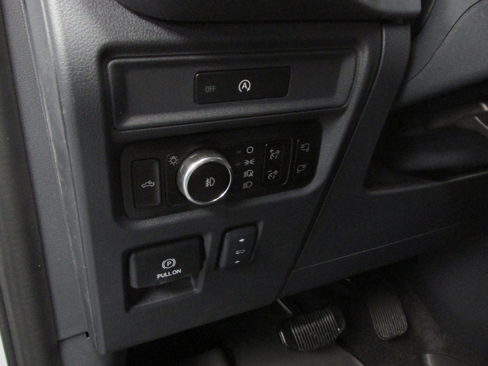 New 2025 Ford F150 XLT w/ Equipment Group 303A High image 29
