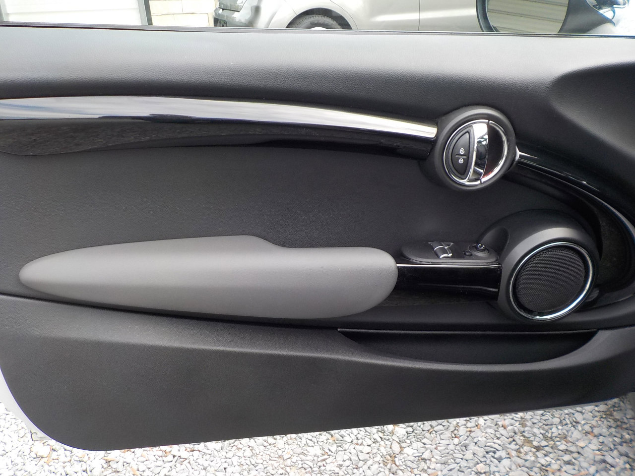 Used 2015 MINI Cooper S image 11