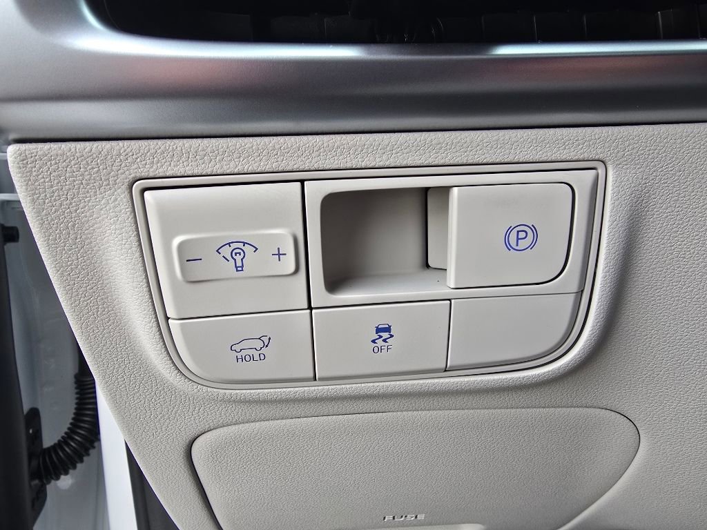 New 2026 Hyundai Tucson Limited image 18