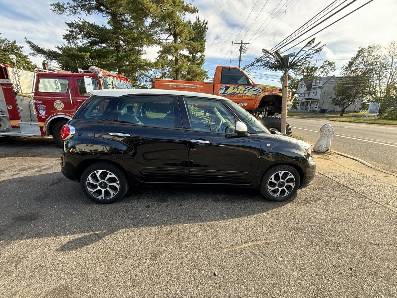 Used 2014 FIAT 500L Easy w/ Popular Equipment Group image 3