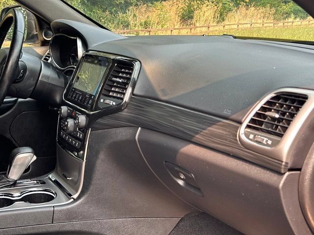 Used 2021 Jeep Grand Cherokee Laredo X AWD/4WD image 23