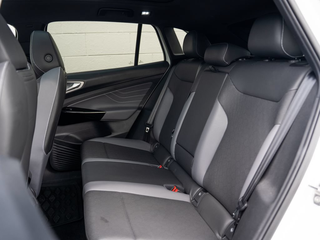 Certified 2023 Volkswagen ID.4 Pro S AWD/4WD image 18