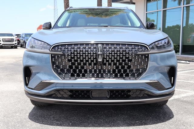 New 2026 Lincoln Aviator AWD image 2