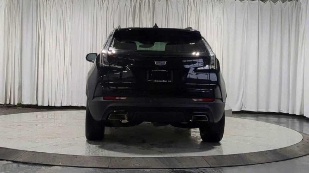 Used 2023 Cadillac XT4 Sport w/ LPO, Onyx Lite Package image 7