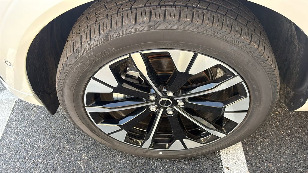 New 2026 Volvo XC60 B5 Plus w/ Protection Package Premier AWD/4WD image 34