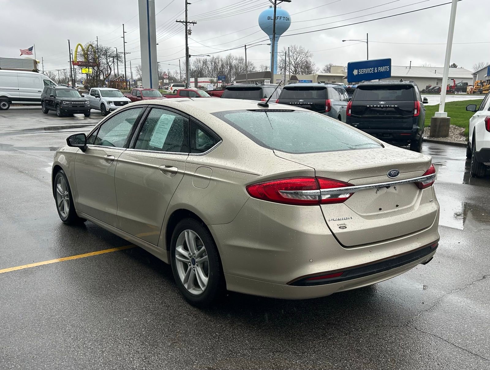 Used 2018 Ford Fusion SE w/ Fusion SE Technology Package image 5