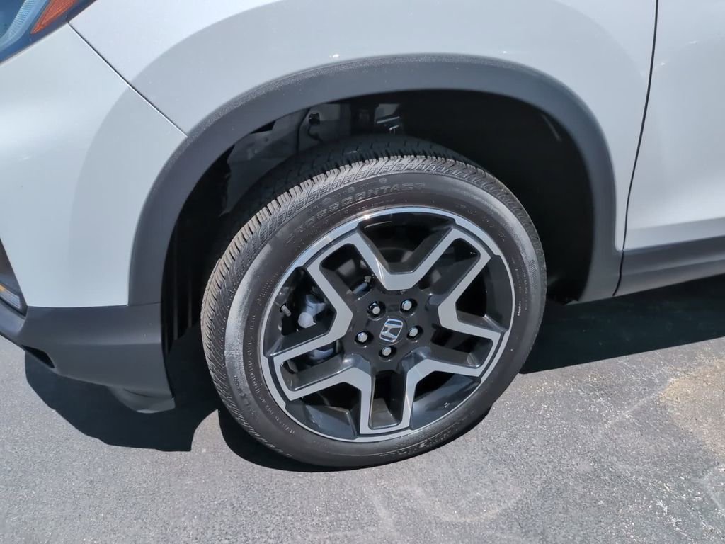 Used 2023 Honda Passport Elite image 12