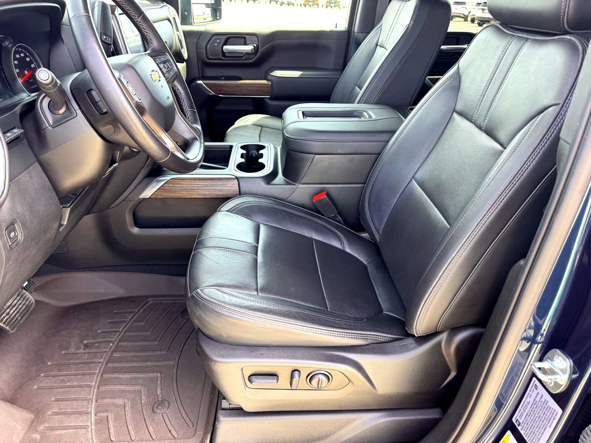 Used 2022 Chevrolet Silverado 3500 High Country w/ Technology Package image 13