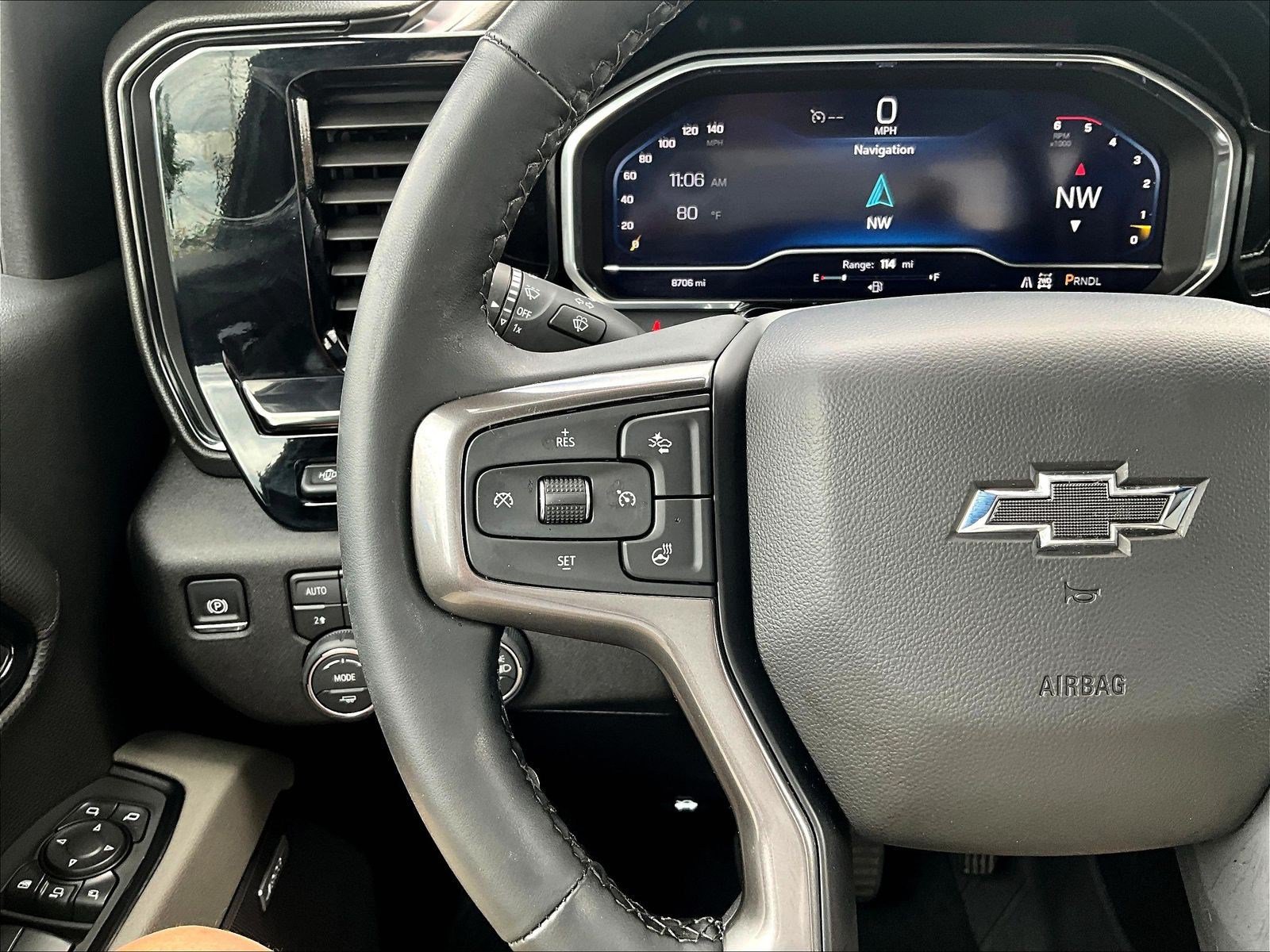 Used 2025 Chevrolet Silverado 2500 ZR2 w/ Technology Package AWD/4WD image 12
