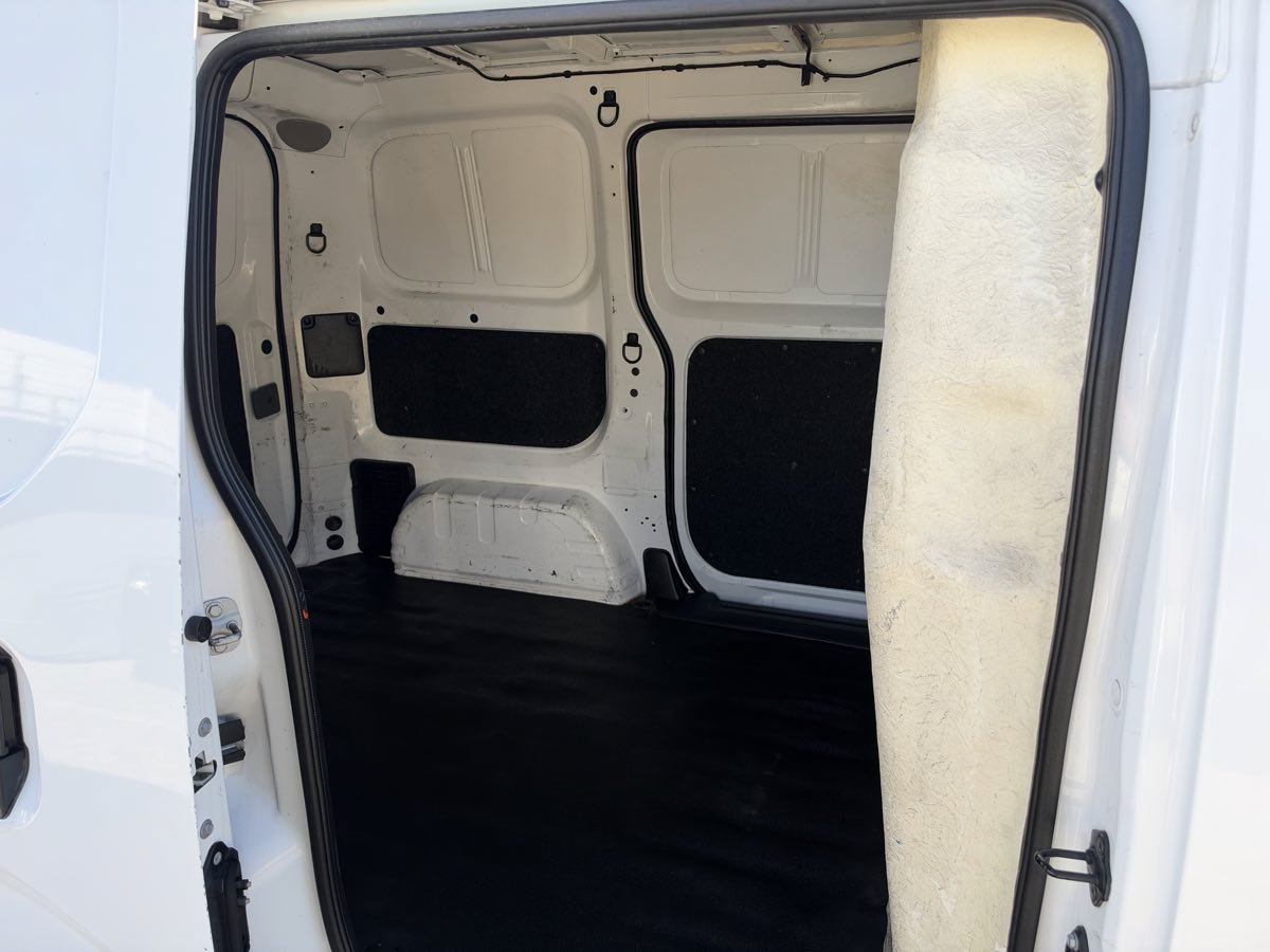 Used 2020 Nissan NV200 S FWD image 10