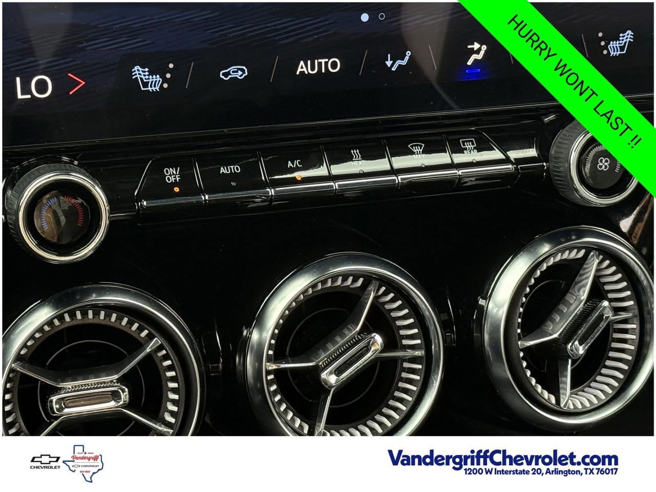 Used 2025 Chevrolet Blazer EV LT AWD/4WD image 16