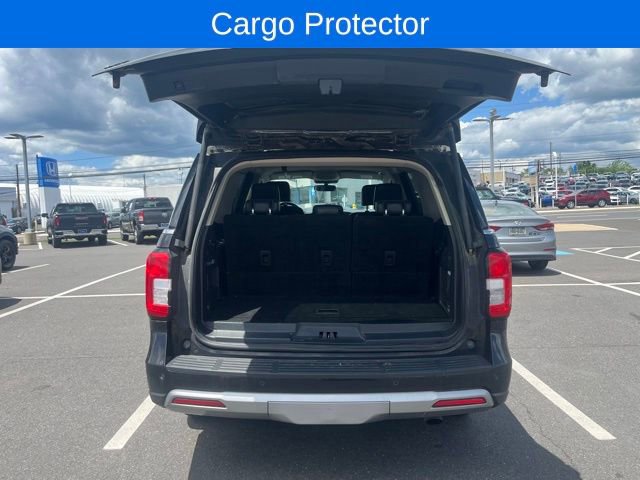 Used 2024 Ford Expedition XLT AWD/4WD image 6
