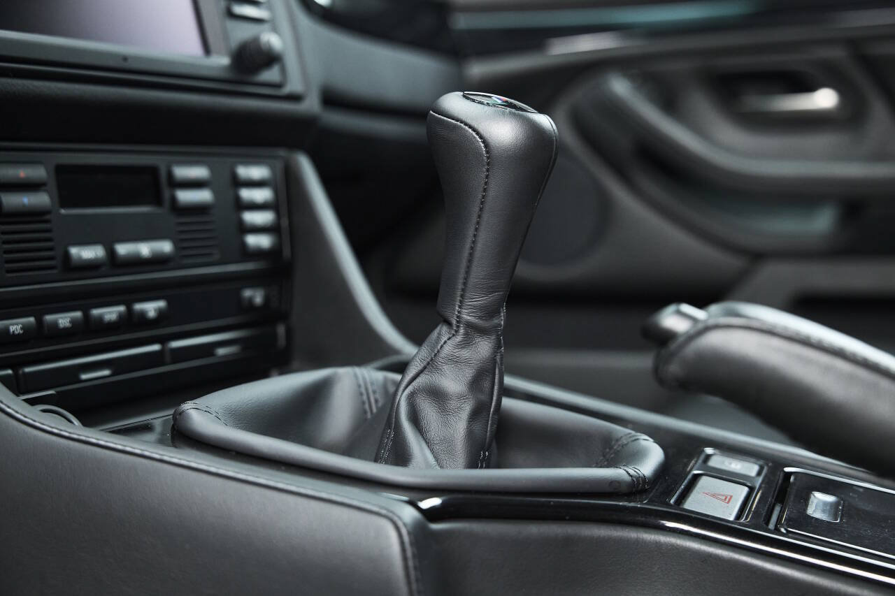 Used 2003 BMW M5 RWD image 61