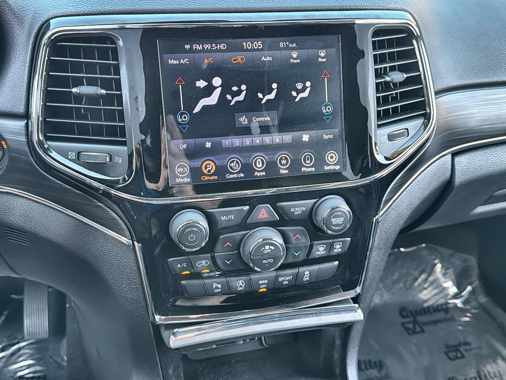 Used 2021 Jeep Grand Cherokee Limited AWD/4WD image 19