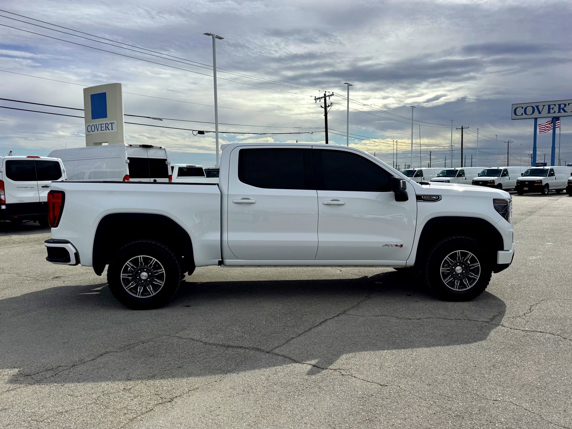 Used 2025 GMC Sierra 1500 AT4 image 6
