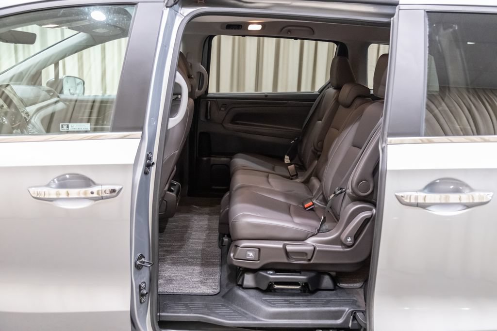 Used 2024 Honda Odyssey EX-L image 12
