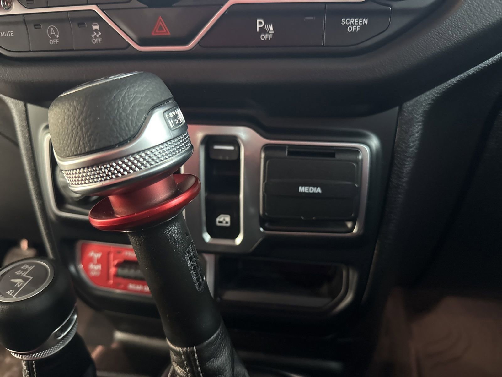 Used 2025 Jeep Wrangler Rubicon image 26