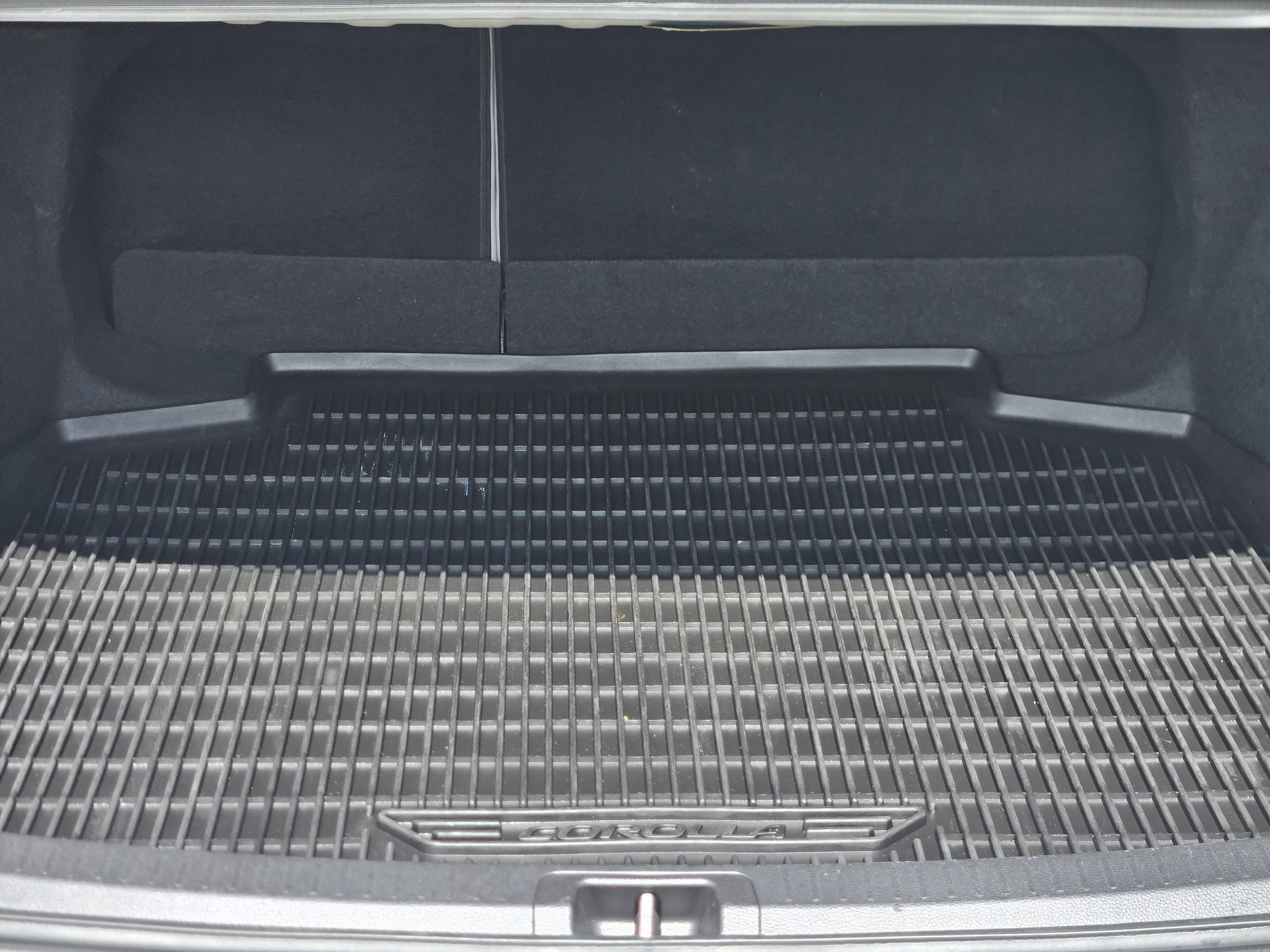 Used 2023 Toyota Corolla LE image 31