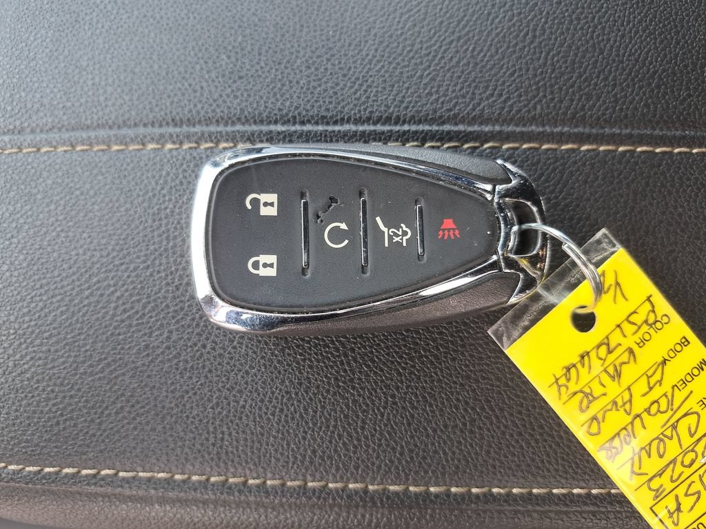 Used 2023 Chevrolet Traverse LT AWD/4WD image 36
