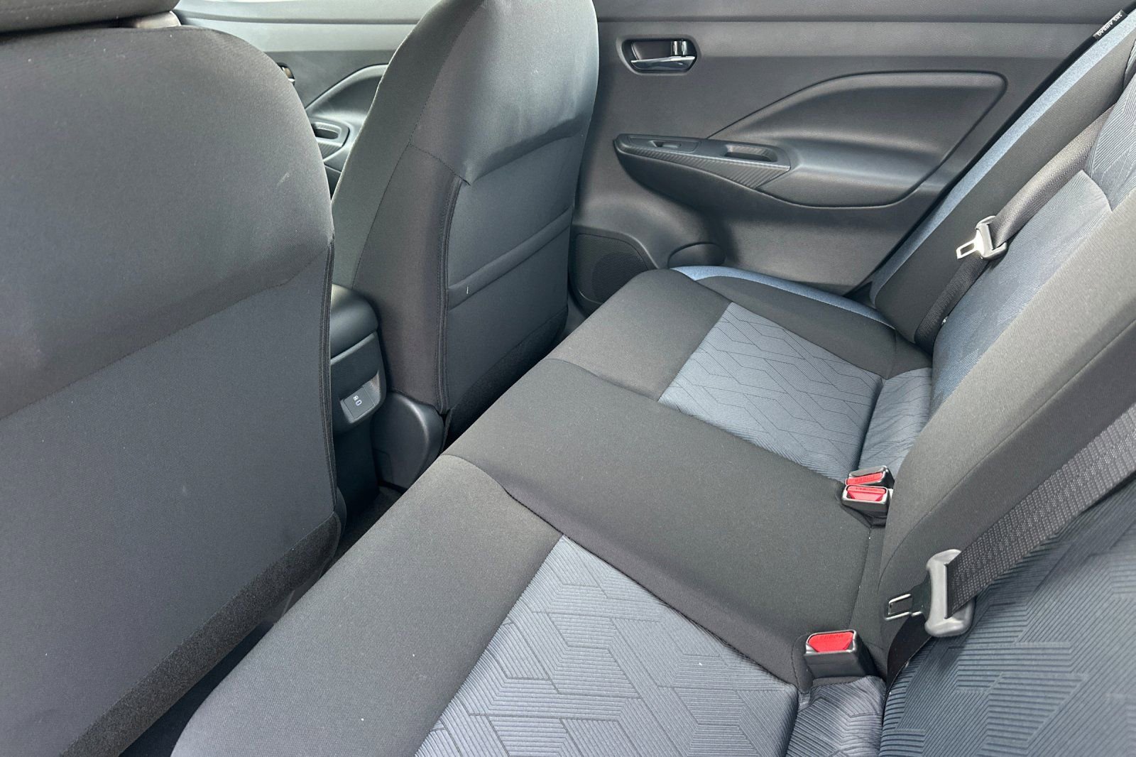 New 2025 Nissan Versa SV w/ Trunk Package image 9