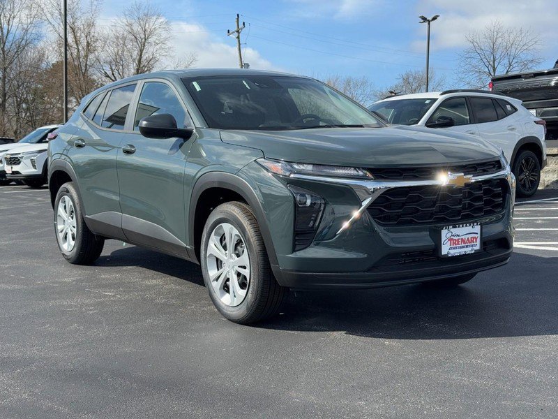 New 2026 Chevrolet Trax LS w/ Driver Confidence Package image 2