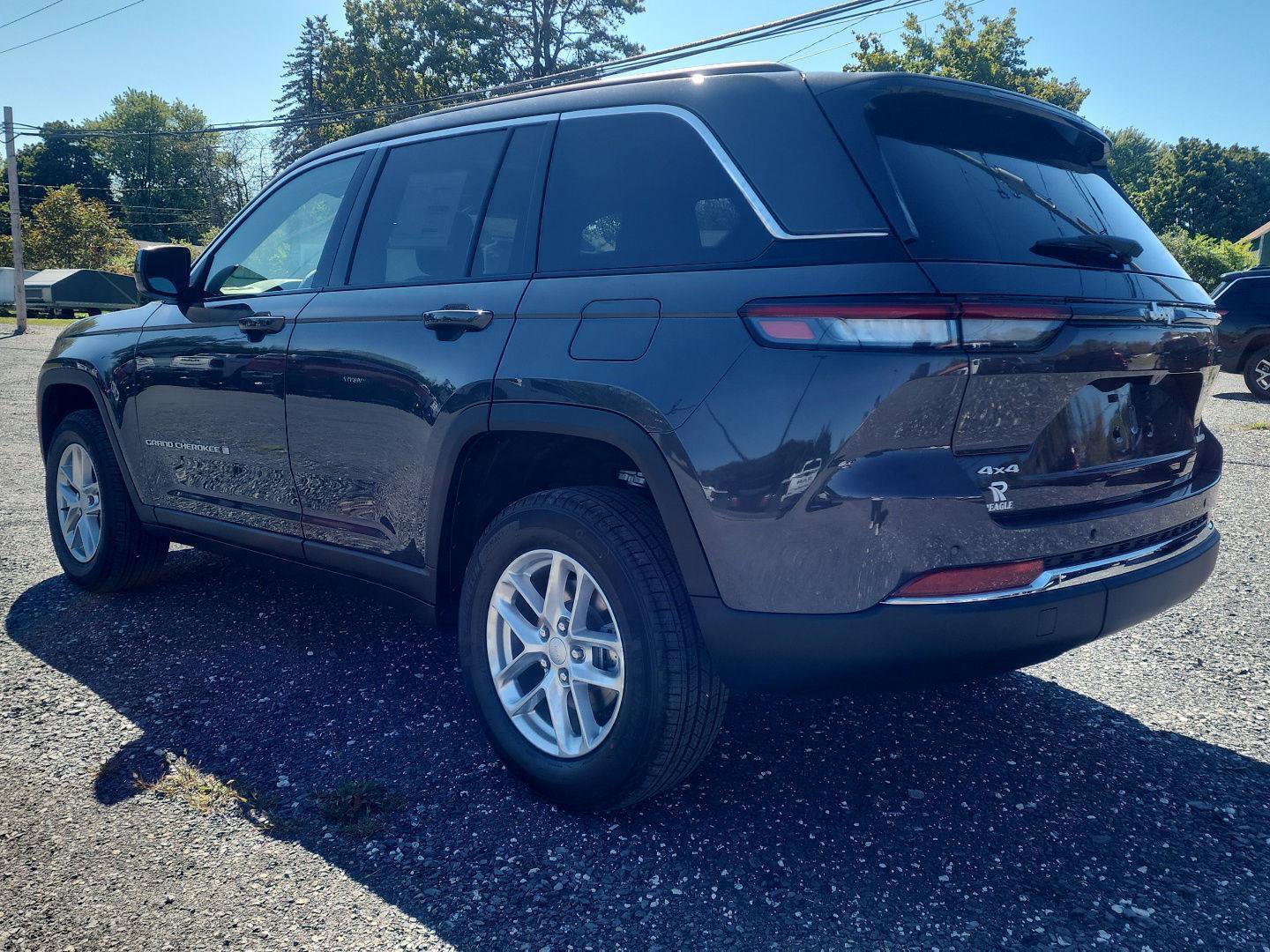 New 2025 Jeep Grand Cherokee Laredo X image 7