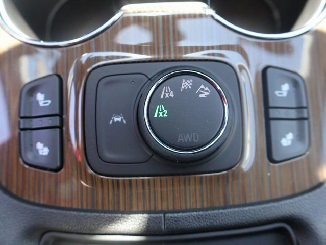 Certified 2023 GMC Acadia SLE w/ Driver Convenience Package AWD/4WD image 32